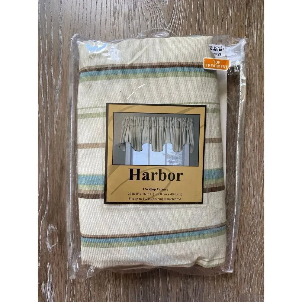 Harbor striped window